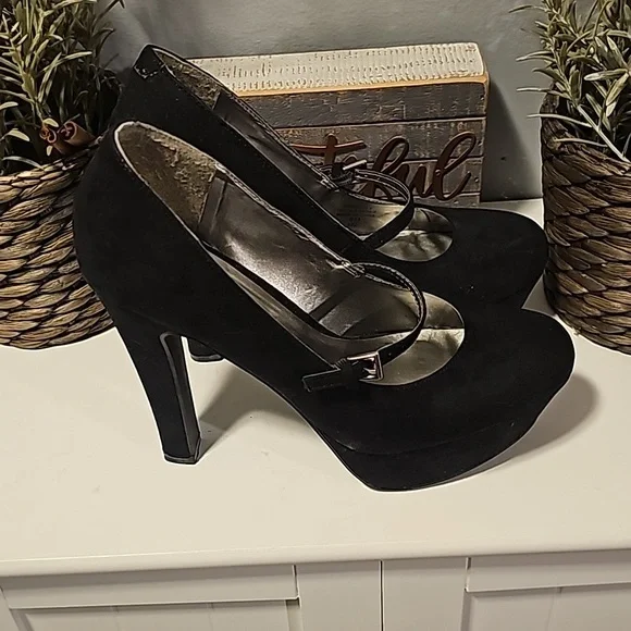 Guess Black Suede Mary Jane Platform Heels - Picture 2 of 6